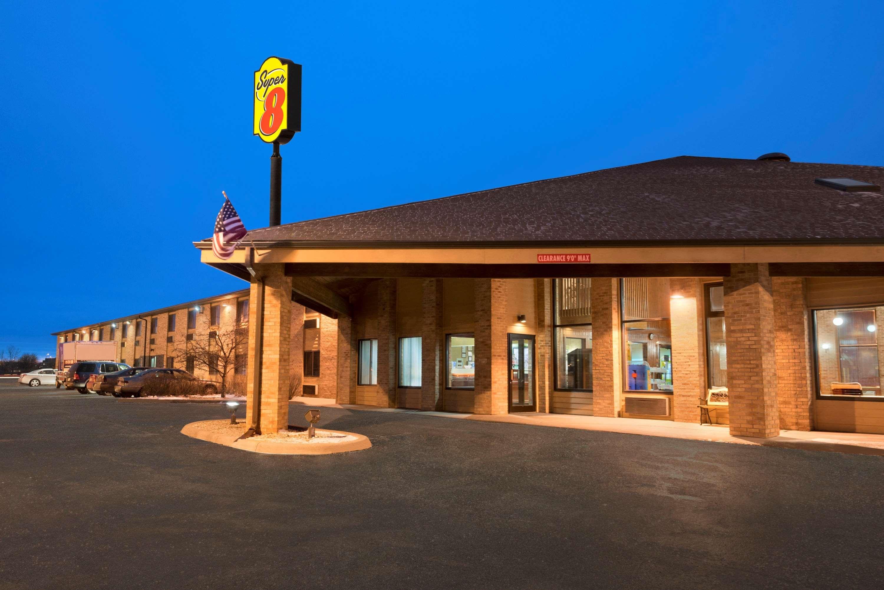 Super 8 By Wyndham Green Bay I-43 Bus. Park Eksteriør bilde